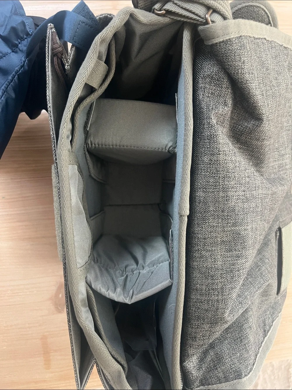 Think Tank Canvas Messenger Camera Tech shoulder Gray Pinestone Dslr mirrorless